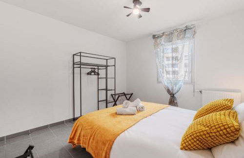 Quiet and bright apartment terrace and private P - Foto 12