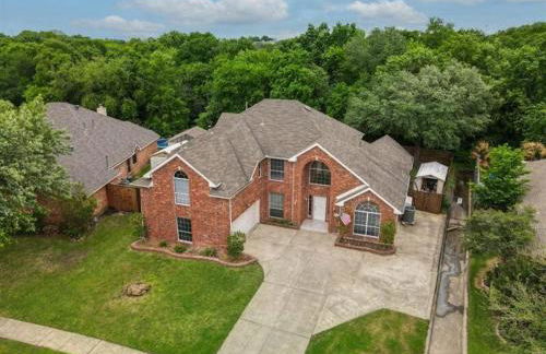 Captivating 6BR 3B Home with Pool & Fire Pit - Foto 43