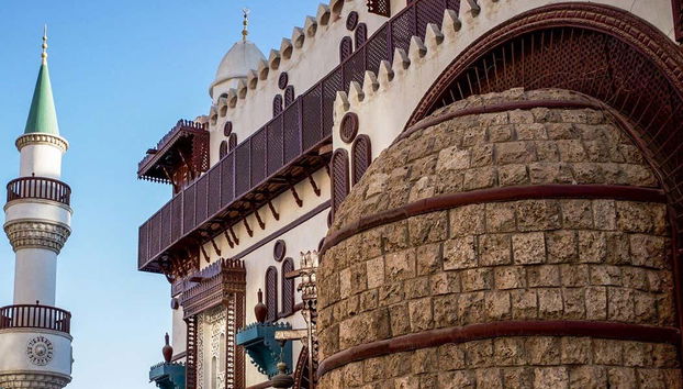 Fachadas antiguas de la bonita ciudad de Yeda