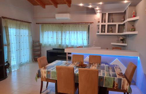 Εξωτικο διαμερισμα με θεα την παραλια αλυκης - Photo 1