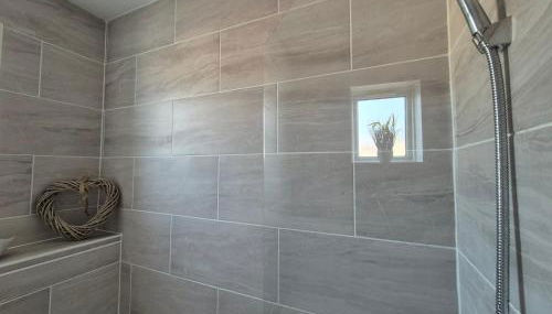 2 Bed Maisonette with Sofa Bed - Ideal for Groups #26C - Foto 4