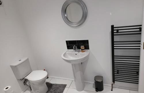 Cheadle village - Photo 6