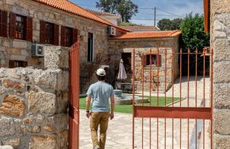 HostWise - Country Villa w/ Pool, Court & Views - Foto 62