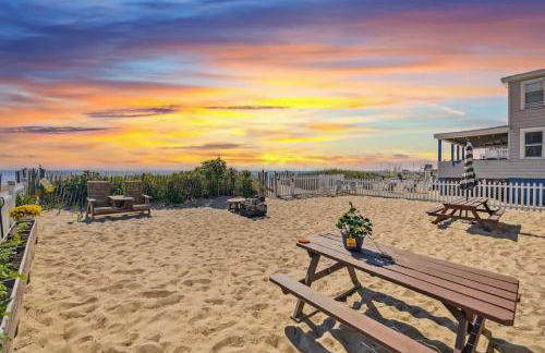 Beachfront Parking Salisbury Beach Retreat - Foto 36