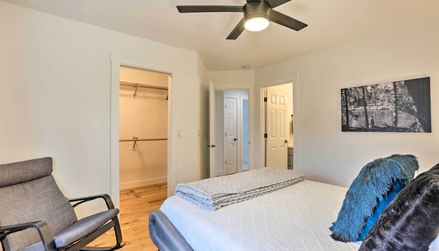 Pet-friendly Bend Home w/ Hot Tub & Patio - Foto 3, Interior
