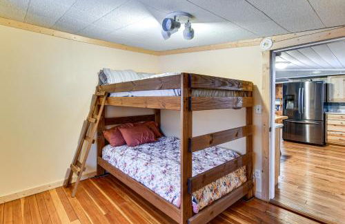 Home Theater and Hot Tub! Home Near Higgins Lake - Foto 19