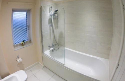 Martello Sunrise - Luxury 3-bedroom Seaview Beach House - Foto 20