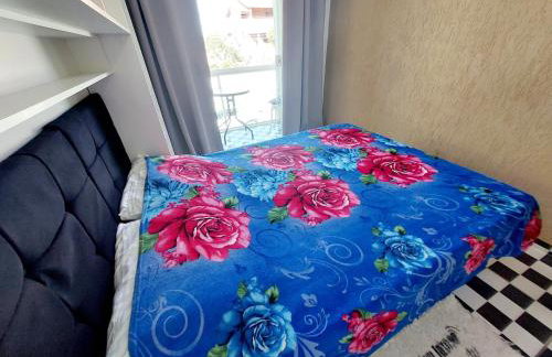 Kitnet Aconchegante com Varanda e Cozinha - Foto 7