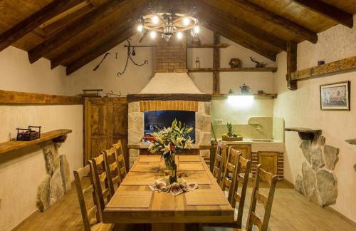 Villa Falcon Rook - Four-Bedroom Villa with Terrace and Swimming Pool - Photo 41