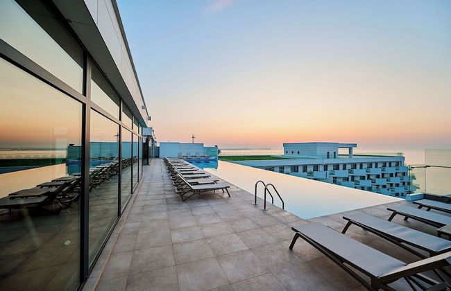 ALEZZI INFINITY RESORT & SPA - Photo 40