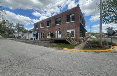 1st Fl 2BR Downtown + 2 Pkg - Foto 3