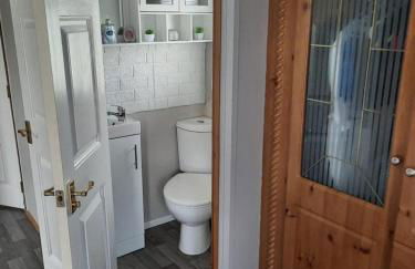 L3 Millfields 4 Berth Luxury Caravan DG & GCH Family's Only And Lead Person Must Be Over 30 - Foto 17