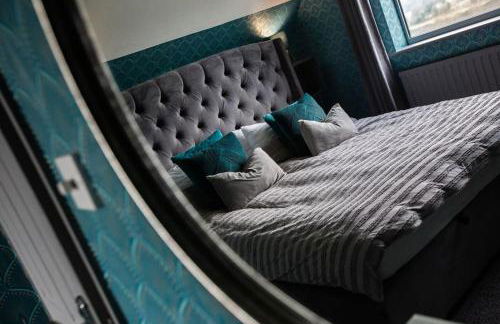 City home with parking and garden- pet friendly - Photo 62