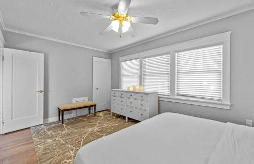 Bankers Hill Hideaway with AC Views and Parking - Foto 28