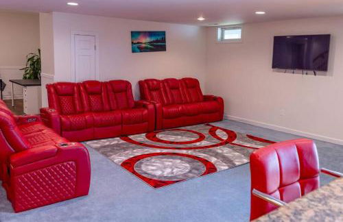 Luxurious Private Basement Suite in Ashton - Photo 3