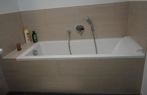Elegant Furnished Apartment in Central Cologne for Long Stay - Photo 18