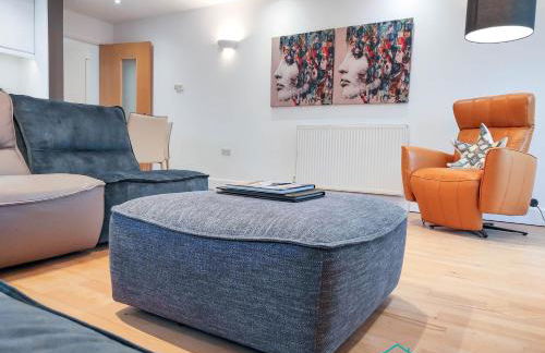 Orion House - Luxury Apartment overlooking Milford Marina, Pembrokeshire - Foto 3