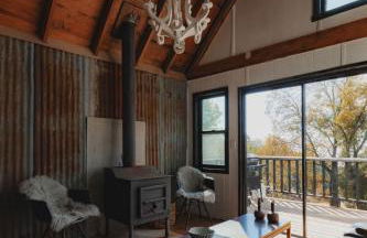 Secluded rustic 3-bedroom cabin on private land - Photo 14