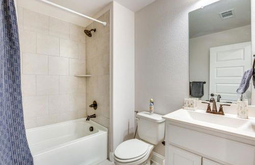 Game Room and Home Theater Retreat Near Omni PGA! - Foto 23