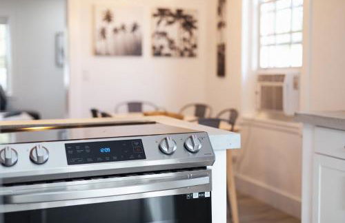 Spacious 3br 2ba Cottage Steps to Water & Downtown - Foto 14