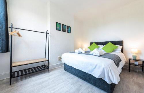 Jasmine Villa B - Ideal for QMC & Uni - Free parking - Photo 16