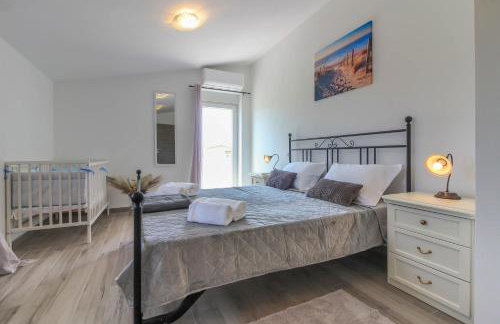 Wonderful villa wit pool surrounded by nature, high level of privacy a few minutes to the beach and town center by car by WiiBuk - Foto 40