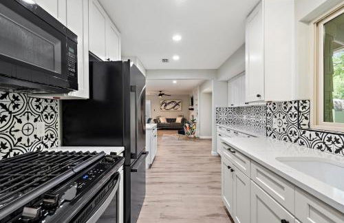 Cozy 5BR Home Sleeps 12 Near Downtown Austin and Tesla - Foto 23