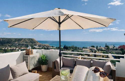 Dreamy Sea View Apartment with Access to Private Pool & Stunning Rooftop - Foto 11