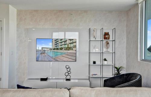 Luxury 2 Bedroom Corner Condo Walk to Design District, Infinity pool with Bay and City views, Gym, Free Parking Spot - Foto 11