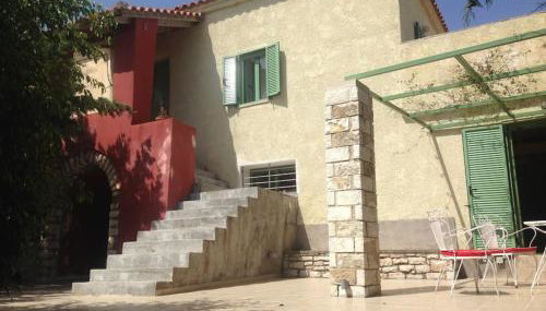 Spacious Villa with View 10 mins Walk to the Beach - Foto 1