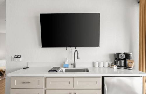 Lazy River Luxe 6 BR Sleeps 16 Pickleball Hot Tub - Foto 34