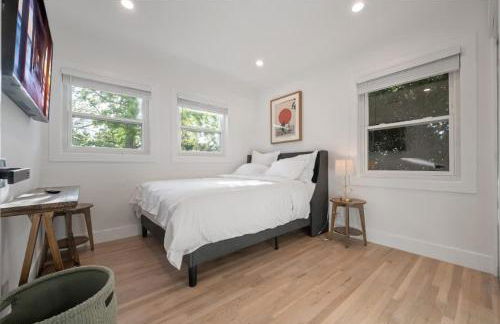 Lake Balboa Hideaway - Photo 36