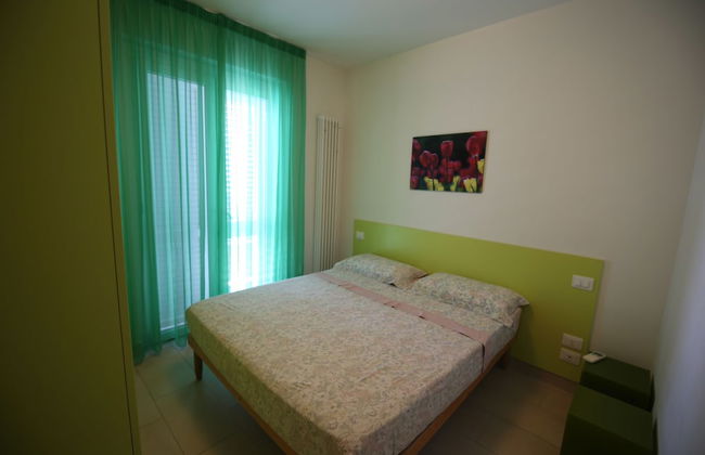 Apartment 20 Meters From The Sea 7 Beds With Small Sea View - Foto 2