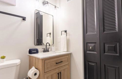 Ballantyne 3BR House, PrivateYard, Work Desk & 1 Gig Wi-Fi - Foto 21