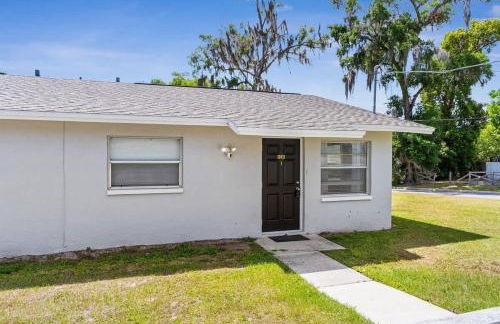 Cozy 2 Bedroom home, Dade City! #1 - Foto 36