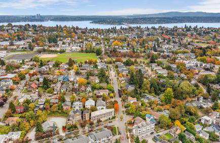 The Cloudbreak Townhome - 88 Walkscore! - Foto 24