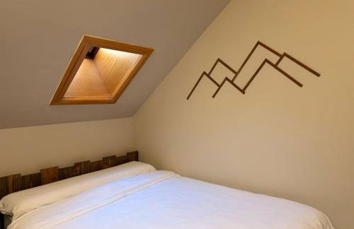 Acogedor Ático en el Corazón de Formigal - Esquía sin llaves - Foto 2