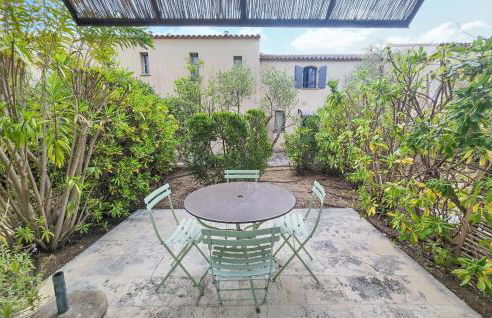 Awesome Home In Saint-Laurent-De-La-Ca With Wifi - Foto 2