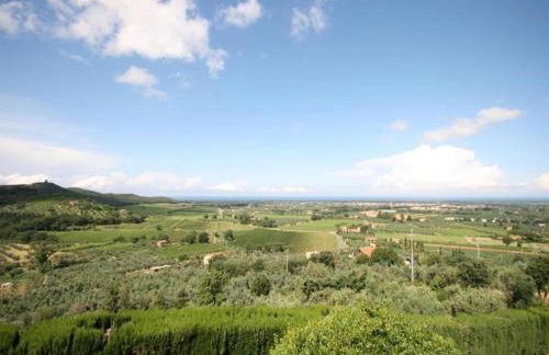 Huge Holiday Home in Marina di Castagneto Carducci near Sea - Foto 102