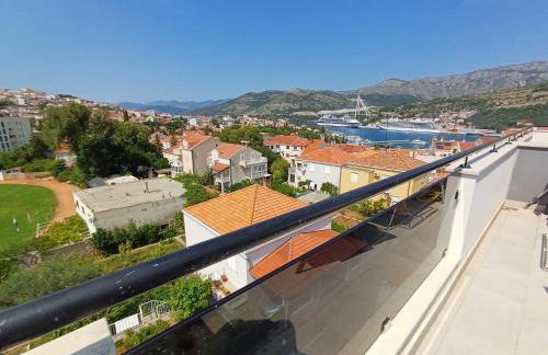 Apartments Mak & Lux - sea & sunset top view - Photo 6