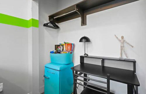 C- Vibrant and Glam NoHo Pad near U-Studios and H-Sign - Foto 31