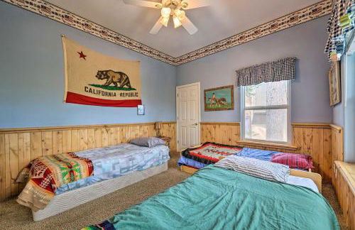 Wraparound Deck Woodland Cabin in Lake Arrowhead - Foto 25