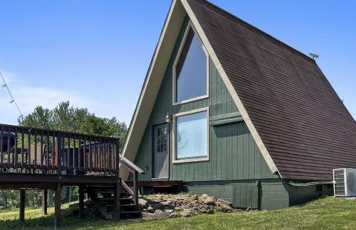 2BR A-Frame Cabin w Hot Tub Near Wine Trail - Foto 11