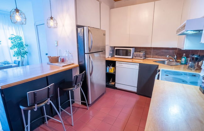 Stunning 2 Bedroom Apt! 3mins Walk From CDN Metro - Foto 19