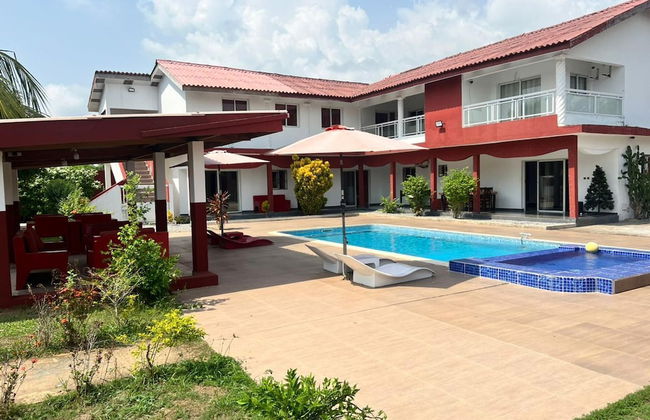 Beautiful Villa With Swimming Pool in Assinie - Photo 1
