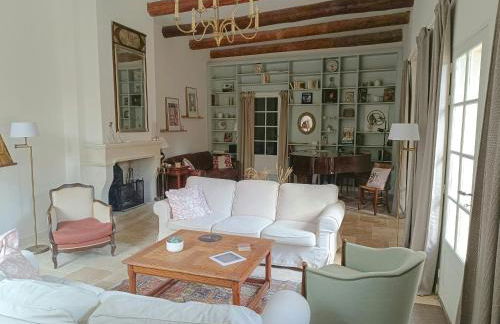 Artist's Villa With Pool Near Aix-En-Provence - Foto 9