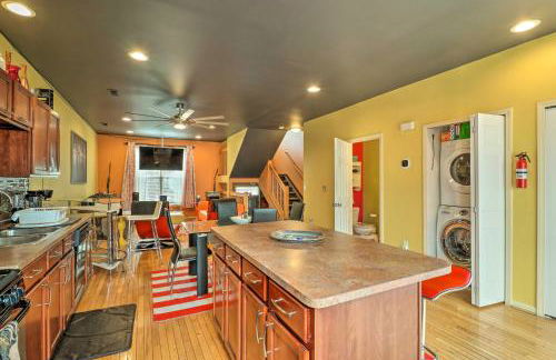 Urban Escape with Patio - 2 Mi to Downtown Detroit! - Foto 8