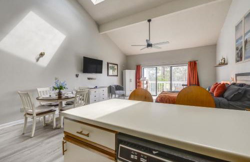 Baytree Golf Colony Studio about 5 Mi to Beach! - Foto 7