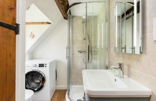 Pass the Keys Dara Cottage 16th Century Thatched Cottage - Photo 17