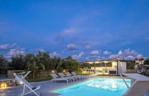 Villa Aris: A Serene Experience, 3BRs, Pool & Bbq - Photo 138